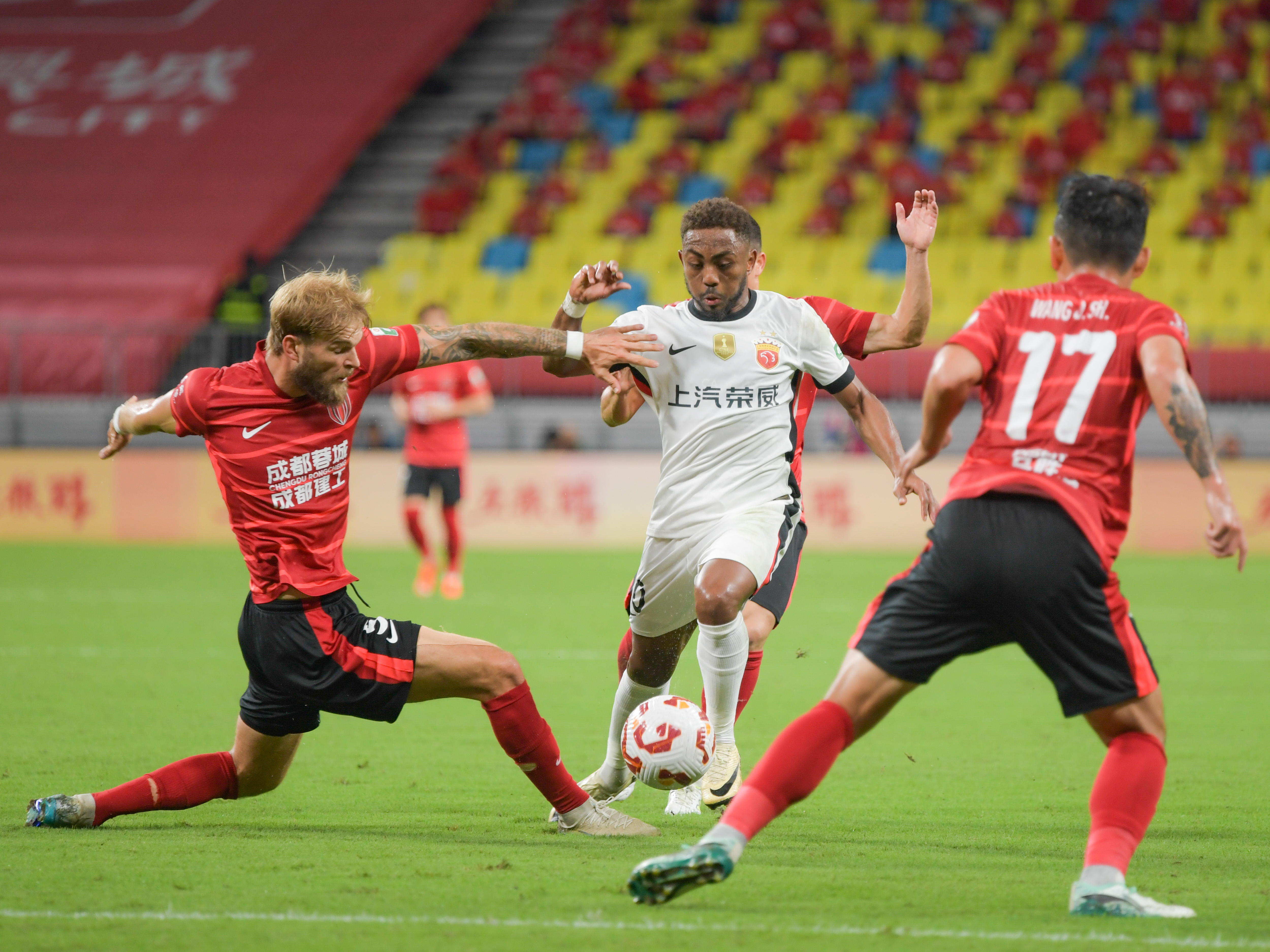 Lol-赛后中超传出新动向；成都蓉城止住颓势；管理层表态——媒体盛赞；资深球员宣示担当的简单介绍