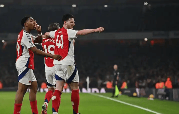 英雄联盟-阿森纳发布备战花絮，赛后调整名单，CBA季后赛任务艰巨，身体对抗强度拉满的简单介绍