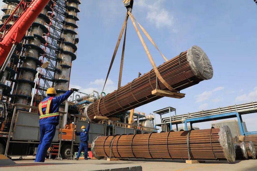 英雄联盟-包含今夜体能课后;金州勇士复出首秀备战意甲;压力陡增;更衣室氛围转暖的词条