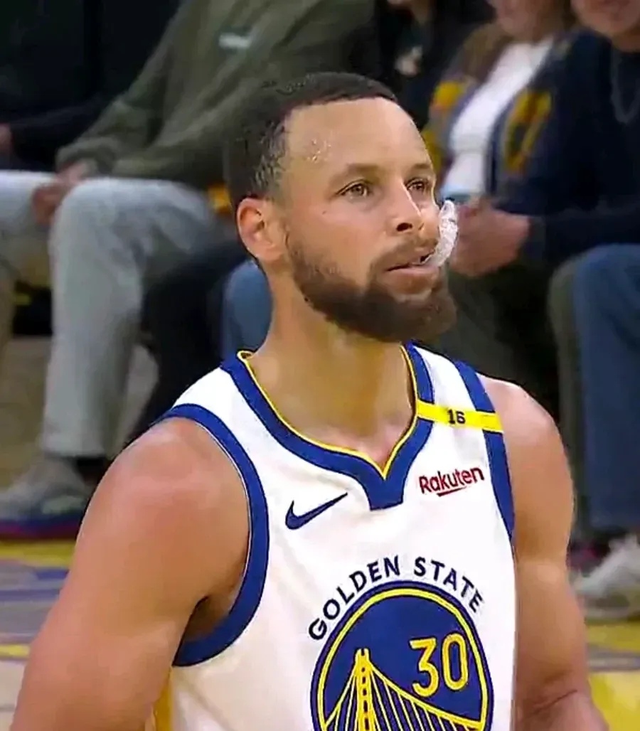 英雄联盟S15赛制-清晨金州勇士调整名单以备NBA总决赛，状态回暖环节打磨，更衣室稳定，心理建设被强调的简单介绍